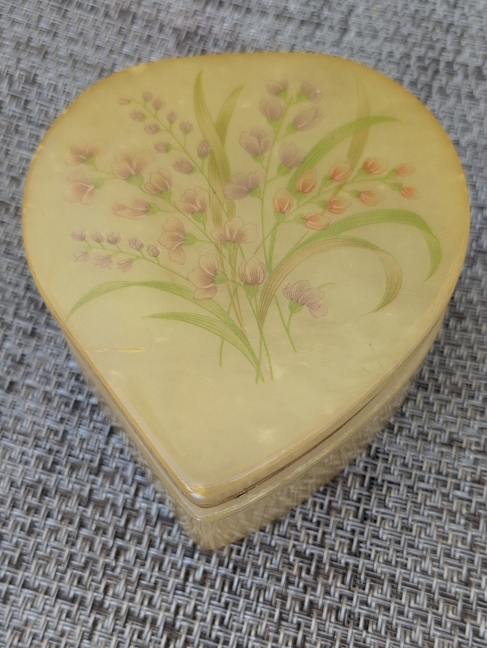 Vintage Hand-Carved Genuine Alabaster Trinket Box From Italy